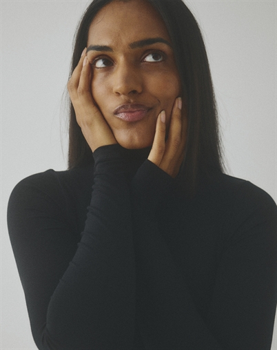 Mbym - Ina Basic Langærmet Trøje - Black 